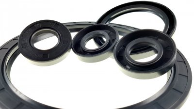 Simmeringi typu AO o średnicy wew. od 61mm do 70mm NBR